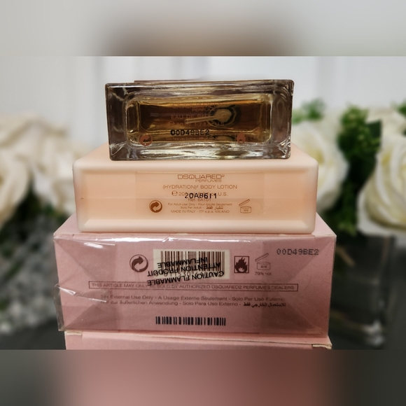 Discontinued She Wood by DSquared2 50ml EDP / Eau De Parfum + Body Lotion - Picture 12 of 16